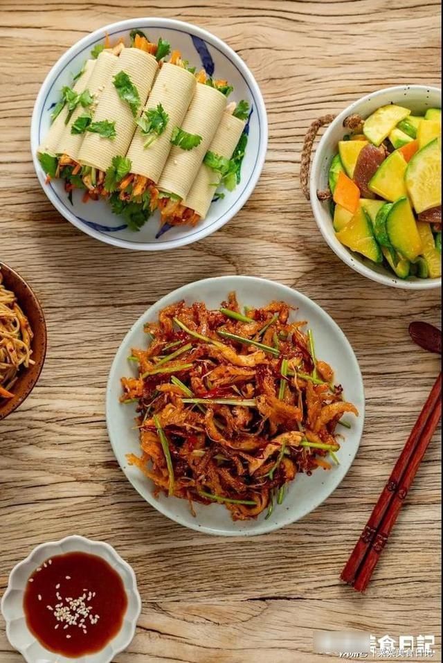 上过春晚的家常菜，10元一大盘，干香酥韧真上头