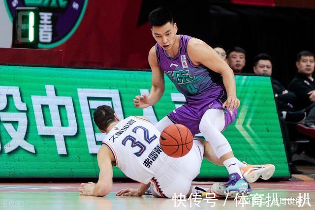 马鑫鑫|宫鲁鸣终于出手,年轻化突然加速,山东男篮正积极配置年轻球员!
