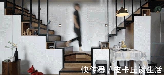 姐弟|买不起学区房大房子,一家四口蜗居47平,设计师爆改成三室一厅