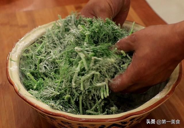 爽口|小茴香怎么蒸不坨，学会这几个技巧，5分钟出锅，清淡爽口不粘连