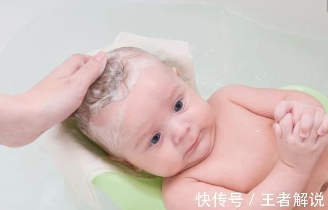植物油|新生儿头上脏脏，忍不住用手去抠？当心把宝宝抠进医院