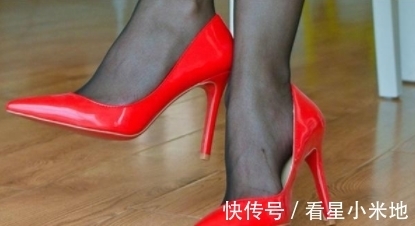 利落|细跟鞋轻松展现女性靓丽气质，简单利落的风格，时尚与舒适具备