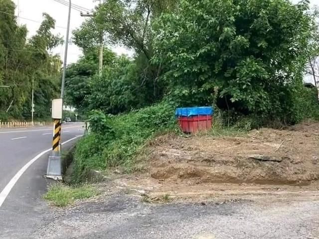 现实|“吃鸡”6张生活梗图，在现实中看见“空投”，差点没忍住跳车