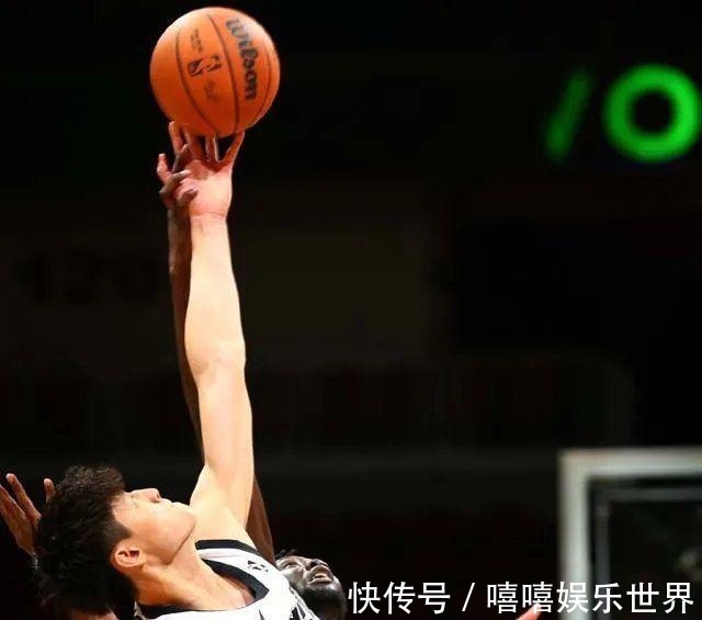 联盟|7分8板2帽！正负值全队第一！曾凡博若这样打，进NBA很有戏