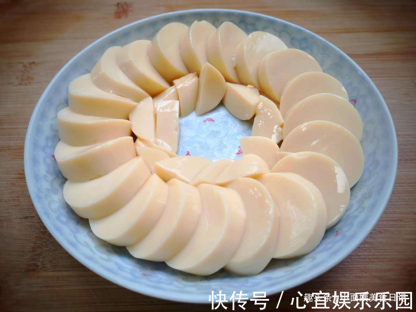 秋天,儿子最馋这道蒸菜,不加一滴油,蒸一蒸10分钟上桌,特鲜美