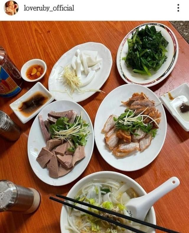 我是你妈 林心如晒家常菜,称自己是会做饭的人了,曾被女儿吐槽做饭难吃