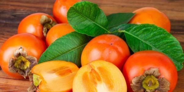 慢性胃病|常吃柿子好处多，但有2类人不能吃，大多数人还不清楚，了解下