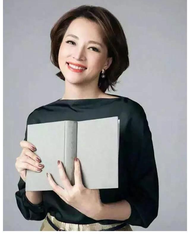 新臺柱|北大的80后才女與32歲龍洋，接替董卿老師，央視迎來新臺柱