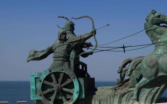 祖师爷|西汉的开国“军神”韩信为什么会被赌博业尊为“祖师爷”?