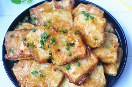 煎豆腐,直接下锅大错特错!多加一步,豆腐不碎不粘,焦香鲜嫩!