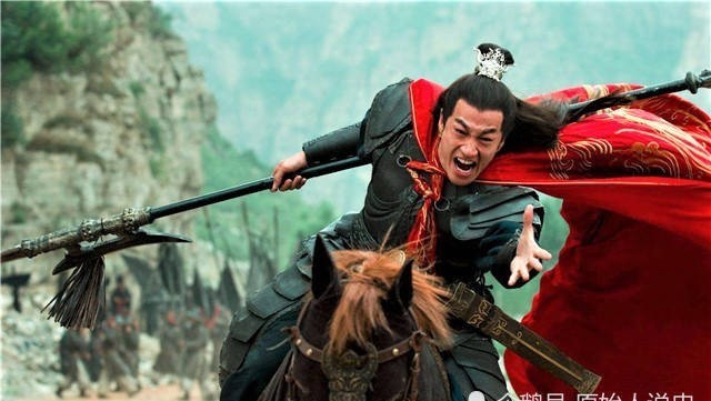 吕布|《三国演义》中,吕布堪称天下第一,后来却为何连张飞都打不赢?