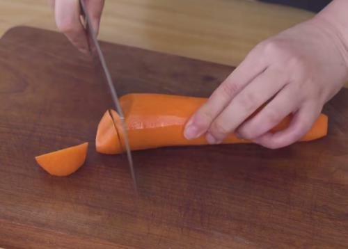 孩子爱吃的红焖羊肉,做法简单,味道鲜美,吃一次念念不忘