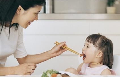 劝告|劝告孩子的辅食添加很重要,每一口都要小心,不然影响孩子身高