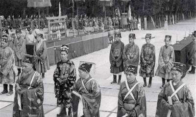 上任|胡志明在华生活20年,与汉文化颇有渊源,为何上任后废除汉字?