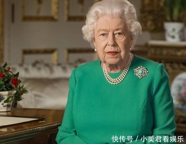 陪伴了英国女王几十年的珍珠项链,不同场合不同美,年轻精致到老