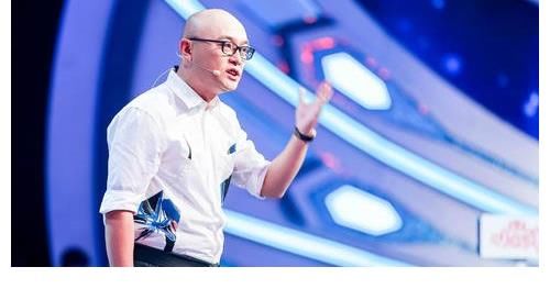 孟非|《非诚勿扰》收废品小伙惨遭灭灯和羞辱,孟非一笑:说说收啥废品