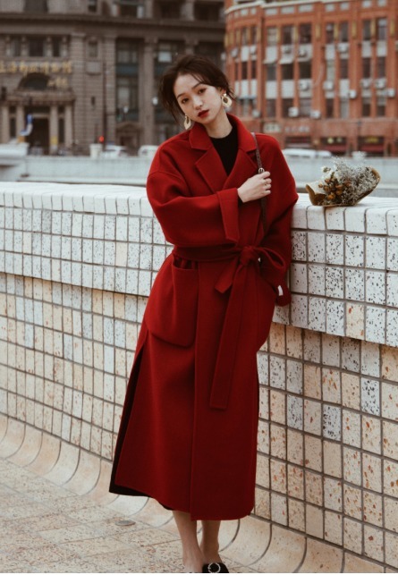 秋冬|“束腰大衣”太撩人了,搭配上靴子更有气场,照着穿就很时髦!