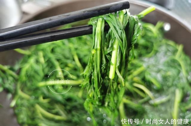 在南方少见，东北常见的一种野菜，加些排骨一炖，真的是一道美味