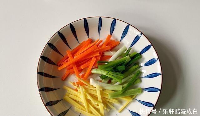 2月这海鲜最肥美,10块钱能买2斤,简单煮一煮,全家都爱吃