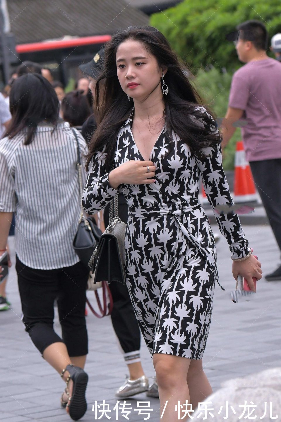 勤风|法式收腰连衣裙，浪漫优雅，满满通勤风，太适合职场女士了
