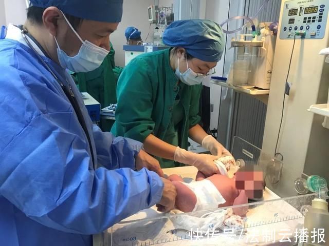 金医生|生死时速!金山一产妇脐带脱垂母婴危险,关键时刻
