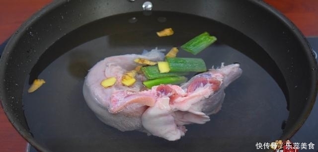 做法|凉拌猪舌最好吃的家庭做法,简单美味又下饭,看看你喜欢吃不?