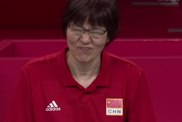 排球|60岁郎平干农活耐人寻味，或重现提拔朱婷壮举，中国女排东山再起