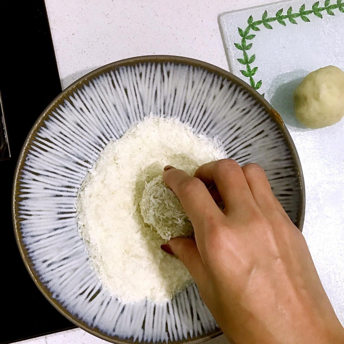 家里面有土豆的可以试试这样做,外酥里嫩,非常好吃