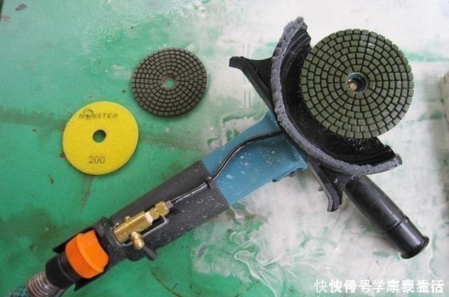 玻璃瓶|别人不要的玻璃瓶，被他变废为宝成灶台，漂亮耐用，圈粉无数！