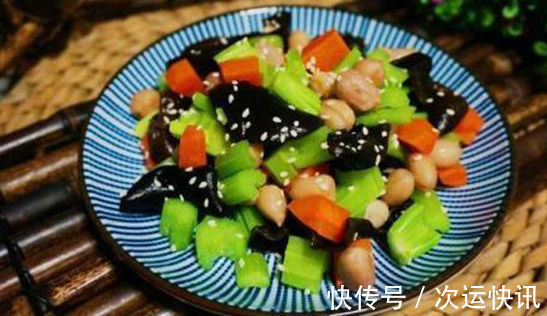油菜|美食推荐白茨菇烧鸡块，黄豆酱蒸鱼，芹菜花生米，香菇扒油菜