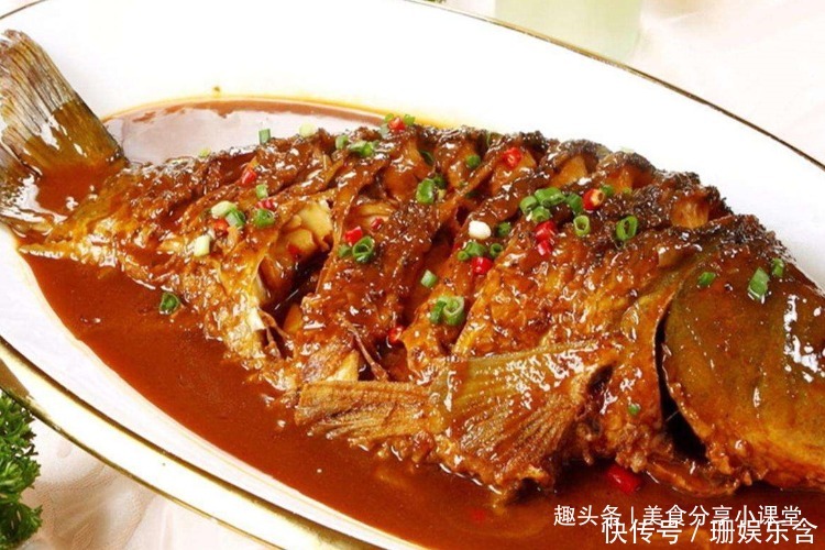 爱吃鱼的有福了,学会此方法鱼肉鲜嫩还入味,一上桌就被抢光,香