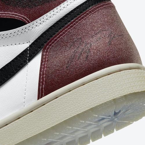 奢华材质 + 乔丹亲签！ 堪称年度重磅的 Trophy Room x Air Jordan 1 官图释出！