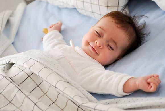 小家伙|宝宝睡醒之后的两种反应,如果你家宝宝是后者,多半会有高智商!