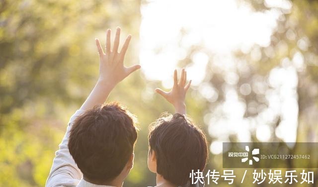 爸爸|故事我16岁时,爸爸认了个私生子——儿子,这个锅我来背