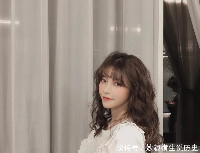 脸型|“显脸小”的四大发型气垫烫圆脸专属,方脸法式烫更高级!