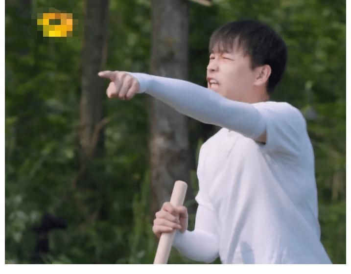 荧幕初吻|张子枫荧幕初吻献给梁靖康，黄磊见后要打他，彭昱畅的反应成亮点
