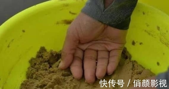 鲤鱼|就这鲤鱼饵还值200块？老钓手被惹怒：1000块都不卖你