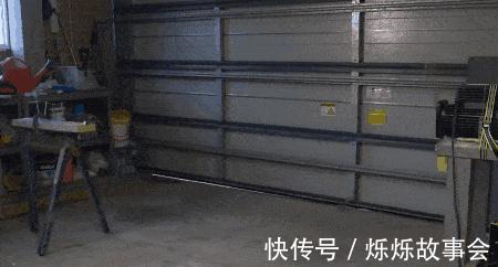 为了验证商场测体温是不是形式,油管博主把脑门捂到48度