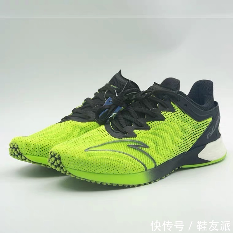 领奖服|安踏配国旗!奥运领奖鞋帅翻,走秀款单品曝光,国产品牌厉害了
