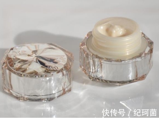 护肤品|30岁后该用什么护肤品,才能做到抗老抗皱,嫩滑肌肤就像20岁!