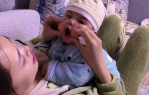 孩子|有种“任性”叫小姨带娃,抢玩具抢零食手到擒来,专治各种不服