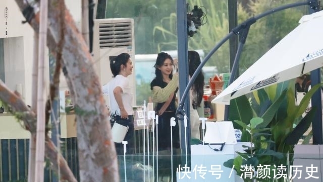 中餐廳5|《中餐廳5》定檔后，老成員趙麗穎攜好友回歸，這一季真不缺話題