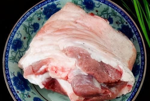 香料|红烧肘子家常版，不用油炸，40分钟皮酥肉烂，元旦宴客有面子