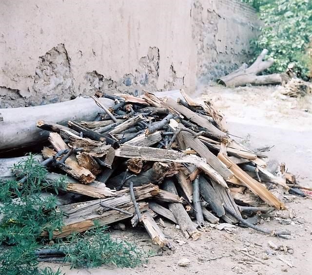 闲置|一老农闲置20年的“柴火”,经专家鉴定为国宝,专家天下第一