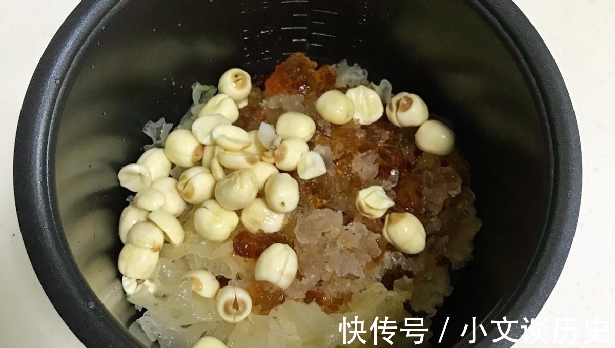 湯汁|秋天干燥，多給家人吃桃膠銀耳鳳梨羹，營養滋補又好喝
