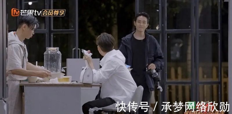 小白兔|晉爸鉉媽聊帶熊兒子日常！這瘋狂的家庭氛圍感太好嗑了！