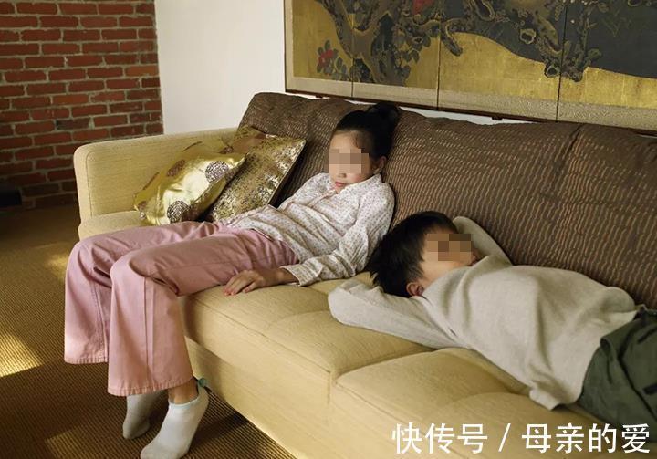 女孩子|女儿11岁来月经是早熟吗?月经初潮在这个年龄段,属于正常现象