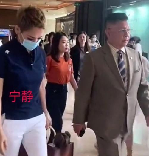 周也|《中餐厅5》开录，黄晓明还当店长，二公主丁真加入，不见龚俊
