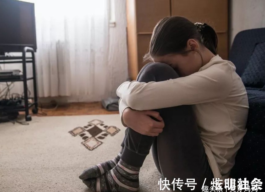 女儿|女孩第一次来月经,父母跟女儿说3句话,是对孩子最好的保护