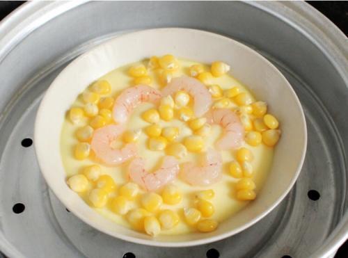 玉米虾仁汤|经常胃胀反酸的人,退休中医牢记2吃、2喝,有利于养胃